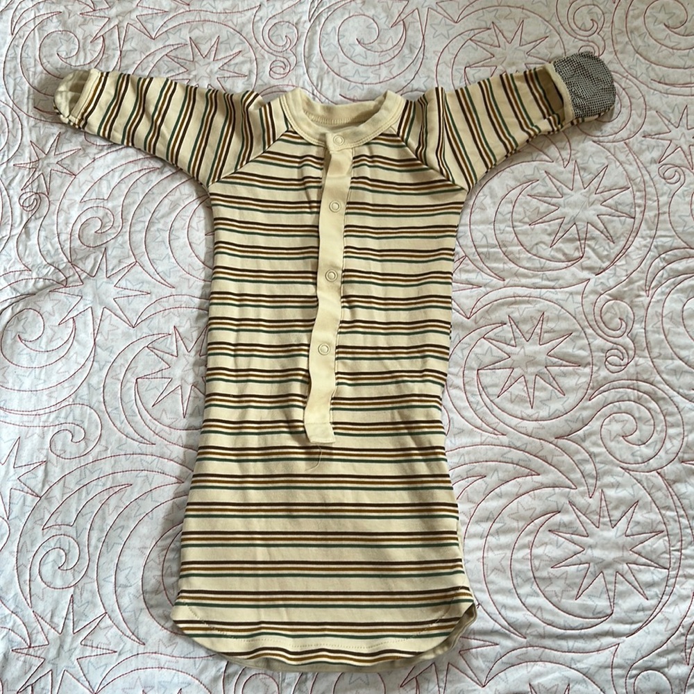 Goumi Kids Gender Neutral Convertible Gown